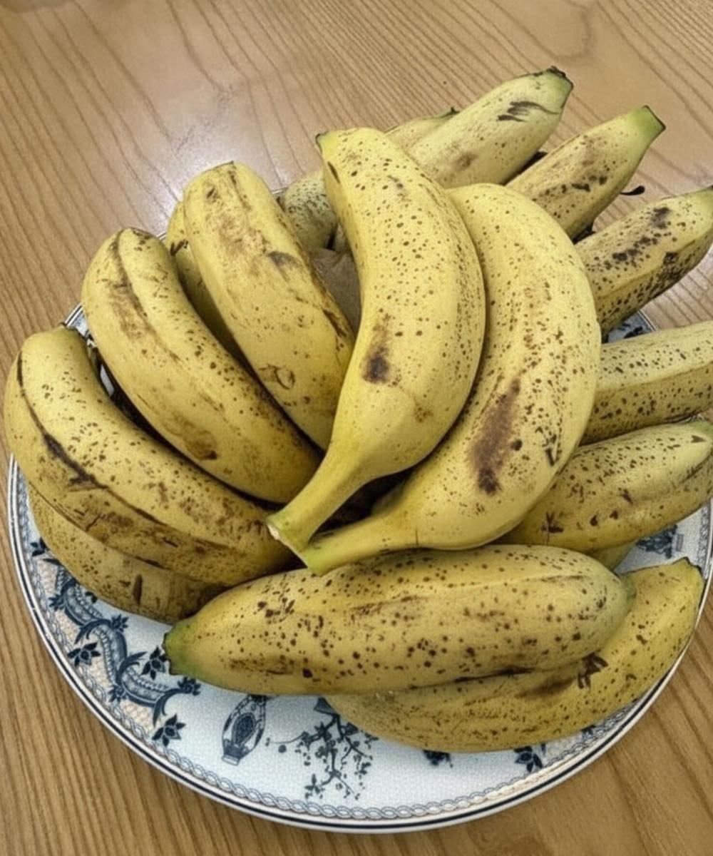 Læger afslører, at det at spise bananer som det første om morgenen forårsager…