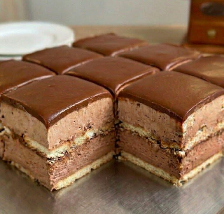 Silkeagtige chokoladebarer – en simpel dessert uden bagning, du vil elske.