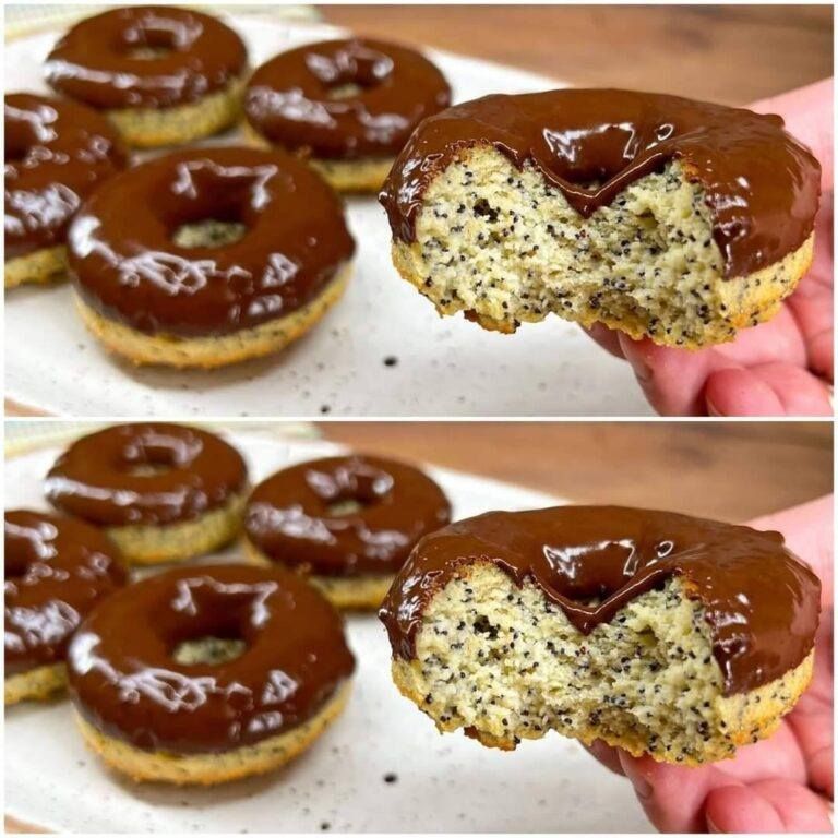 Enkle og lækre bagte donuts uden sukker og hvidt mel.