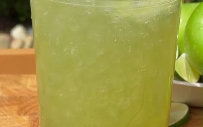 Denne uges tarmvenlige grønne æble-limeade!